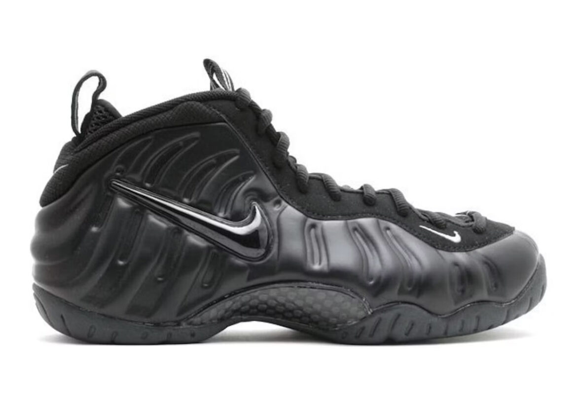 nike-air-foamposite-pro-black-HF0794-002.jpg