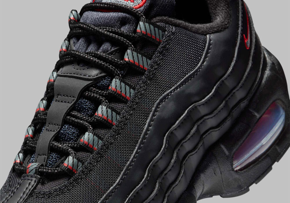 nike-air-max-95-og-racing-pack-black-smoke-grey-university-red-ii4130-011-1.jpg