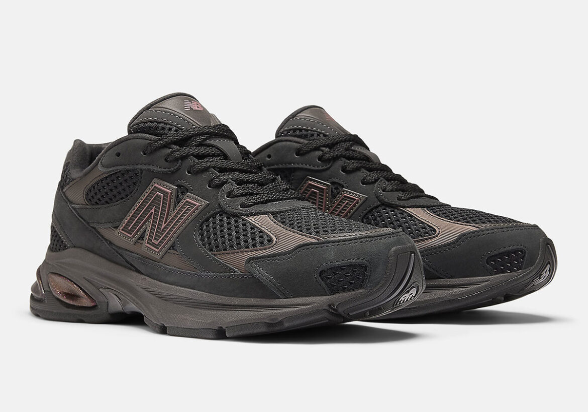 new-balance-2010-black-ice-u2010etb-5.jpg