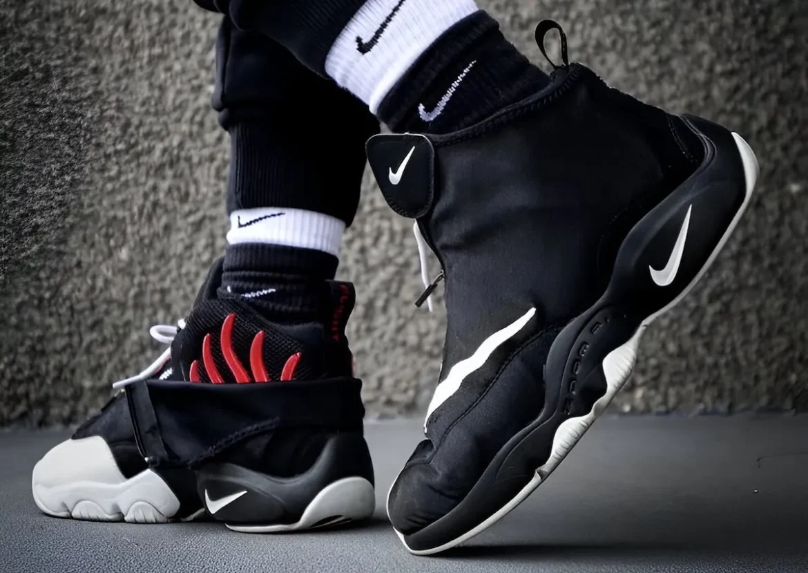 nike-air-zoom-flight-the-glove-black-white-2026.webp.webp
