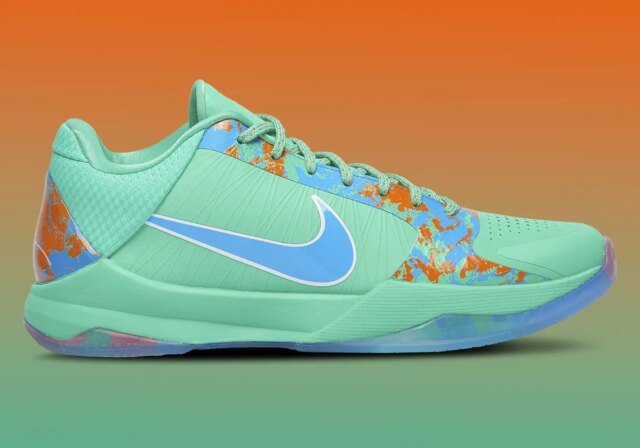 jalen-brunson-nike-kobe-5-protro-ny-vs-ny-ix1200-300-3.jpg
