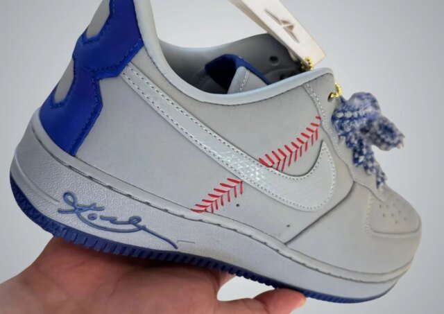 kobe-bryant-nike-air-force-1-low-protro-dodgers-IQ3920-001.jpg