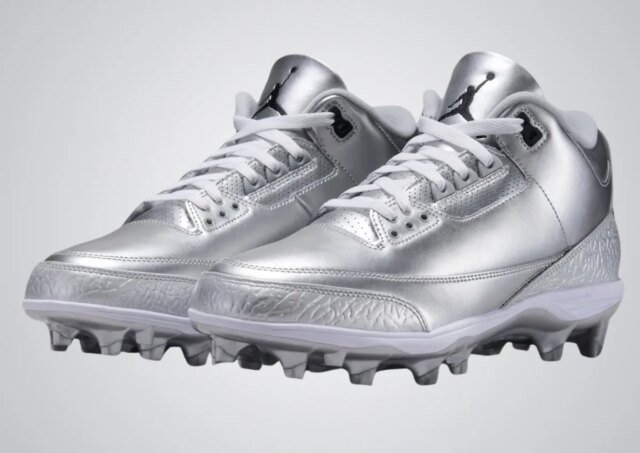 air-jordan-3-td-football-cleats-metallic-silver-FZ8626-002.jpg