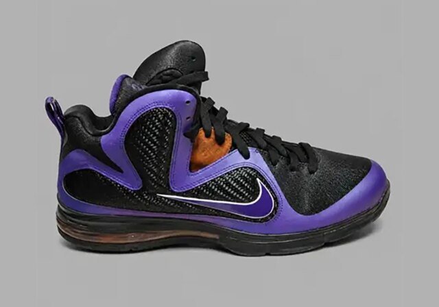 diana-taurasi-nike-lebron-9-pe-jf7374-001-2.jpg