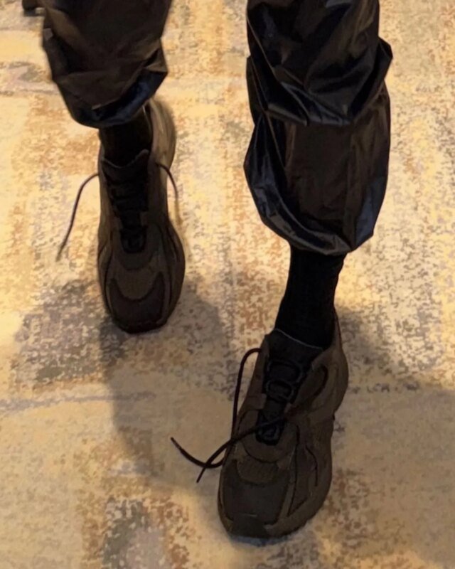 kanye-west-ye-sneaker-2026-1.jpg