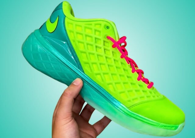 nike-kobe-3-low-protro-electric-green-grinch-IV7127-300.jpg