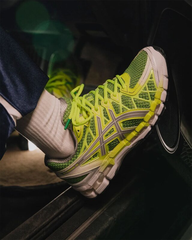 up-there-asics-gel-kayano-20-1203B288-750-9.jpg