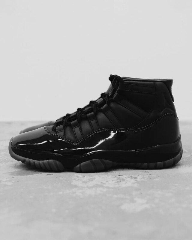 comme-des-garcons-air-jordan-11-release-date-4.jpg