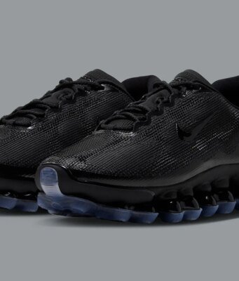 The Nike Air Liquid Max Looks To “Clear” Soles In This Black Variation