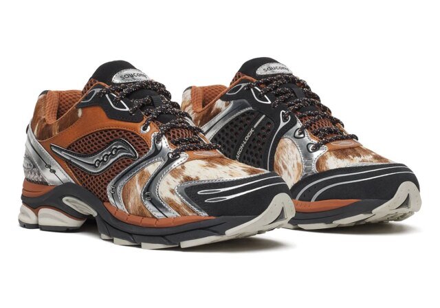 saucony-progrid-triumph-4-space-cowboy-S101200-1002-1.jpg